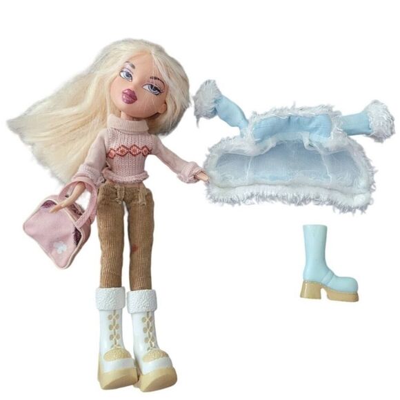 Bratz Wintertime Wonderland Cloe Doll First Edition 2003 Rare w Accessories - Picture 5 of 6